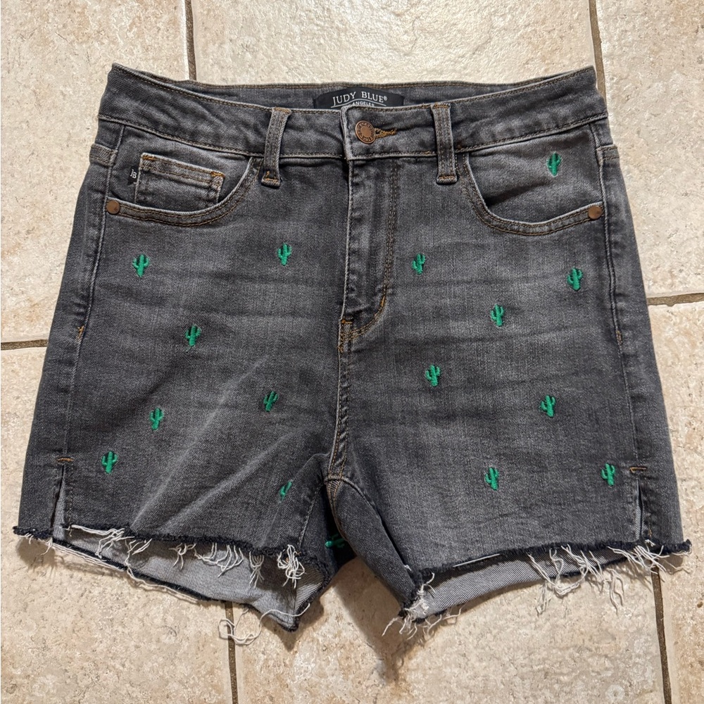 Judy Blue Gray and Black Jean Shorts Distressed Artistic Style